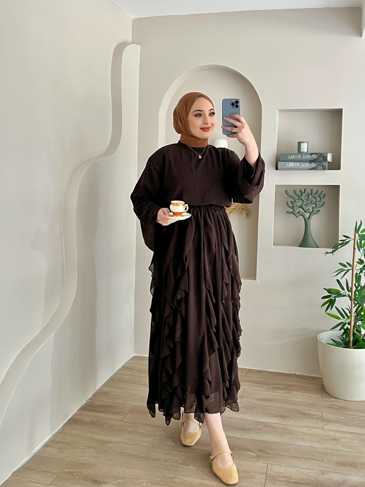CAMELİA%20ETEKLİ%20TAKIM%20KAHVE