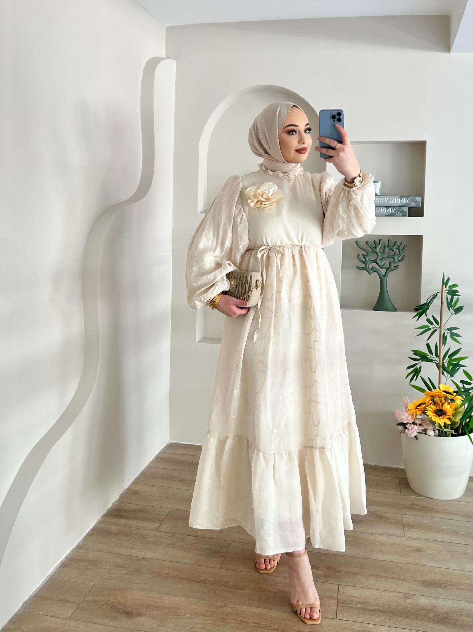 LYLİA%20GÜL%20DETAY%20BEJ%20ELBİSE