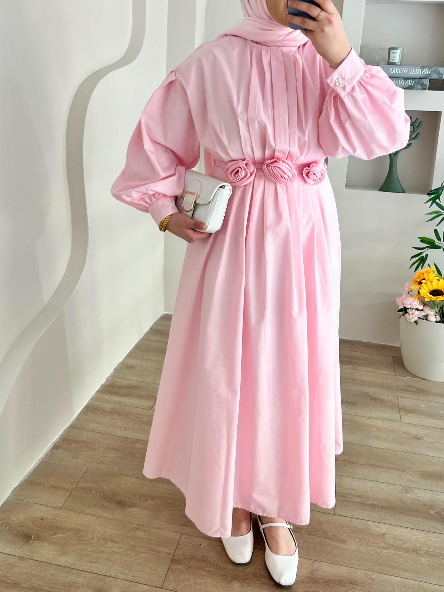 GÜL%20AKSESUARLI%20NEİA%20PEMBE%20ELBİSE