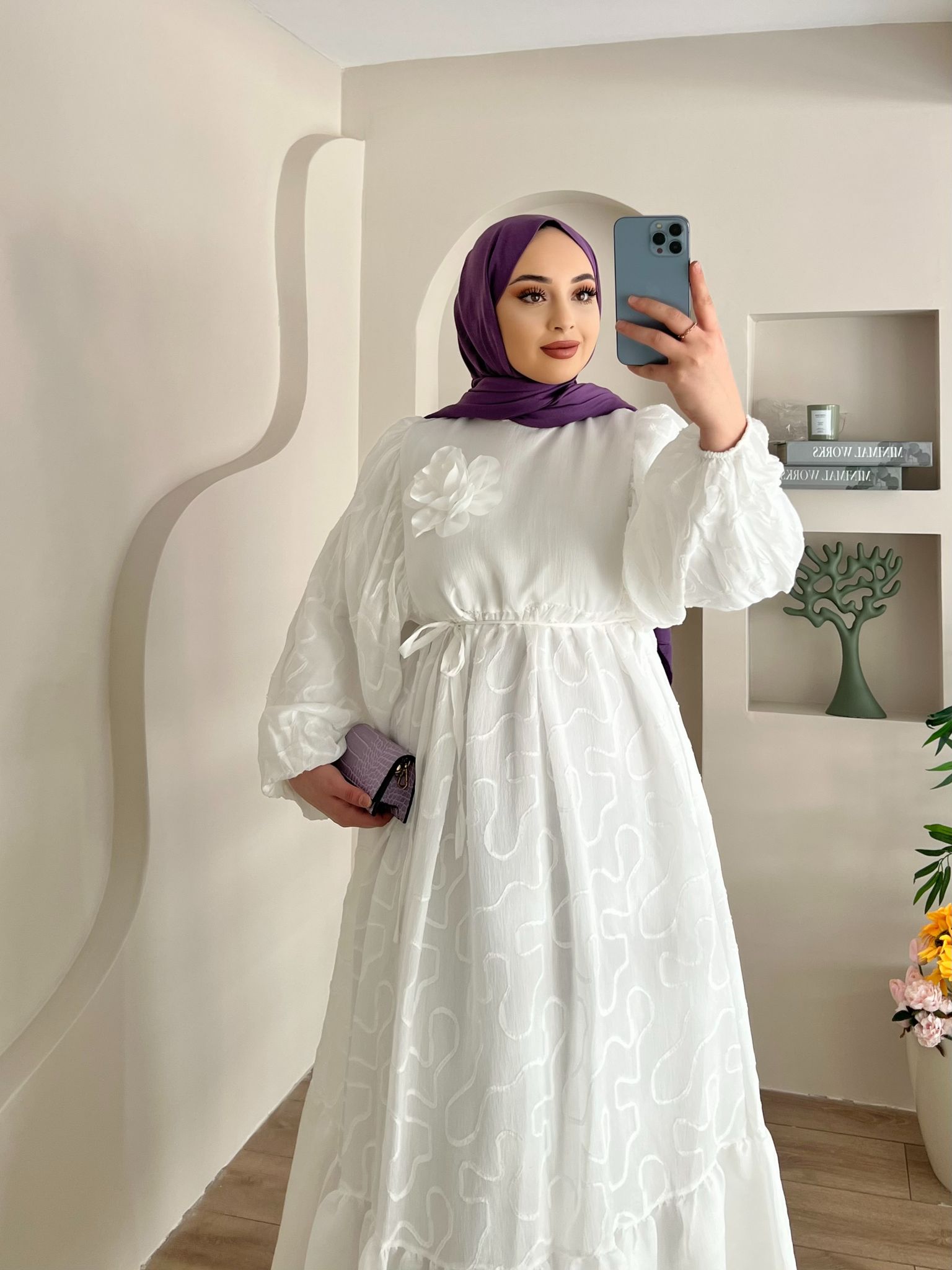 LYLİA%20GÜL%20DETAY%20BEYAZ%20ELBİSE