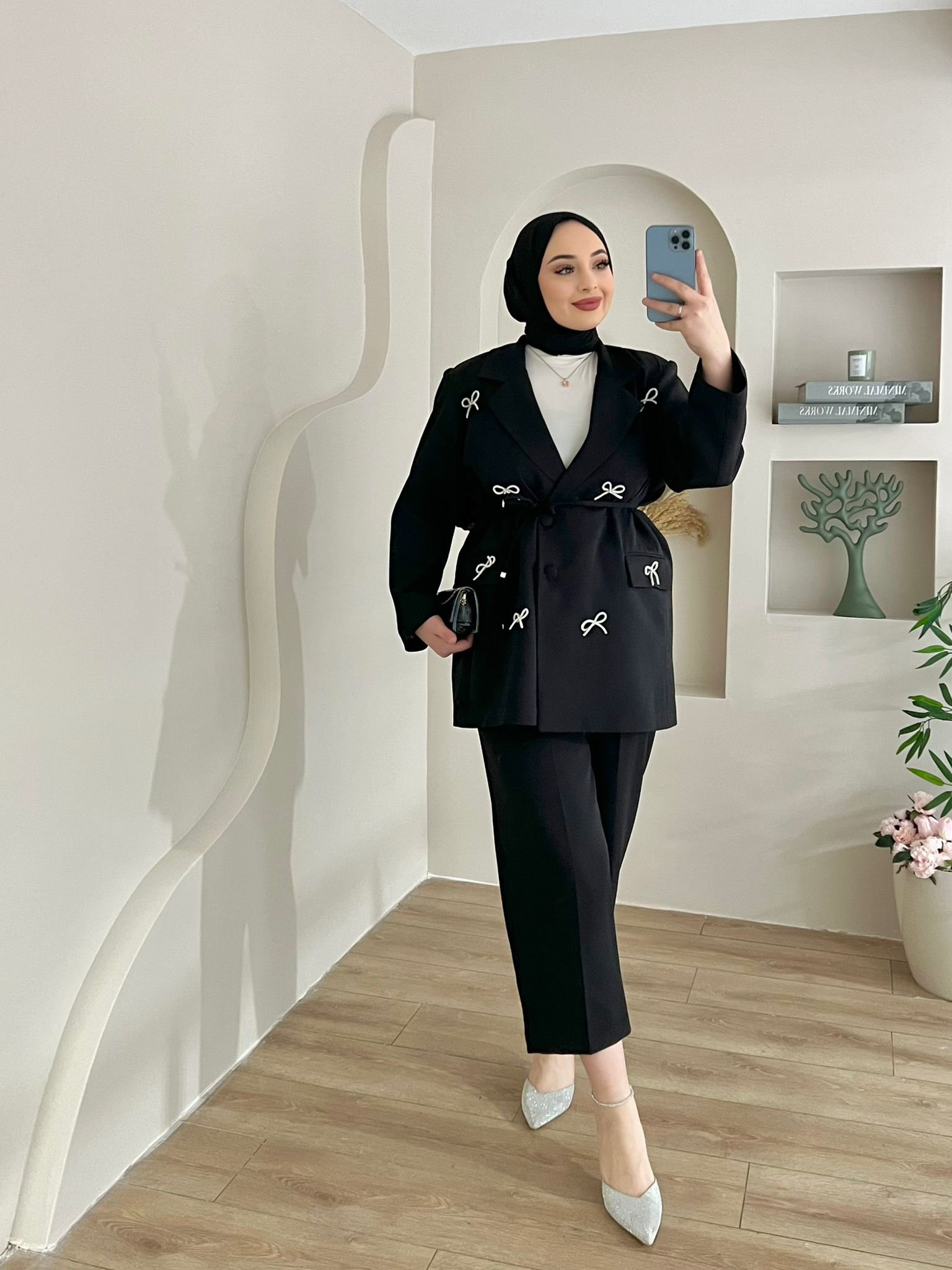 DEASY%20KURDELE%20DETAY%20SİYAH%20TAKIM