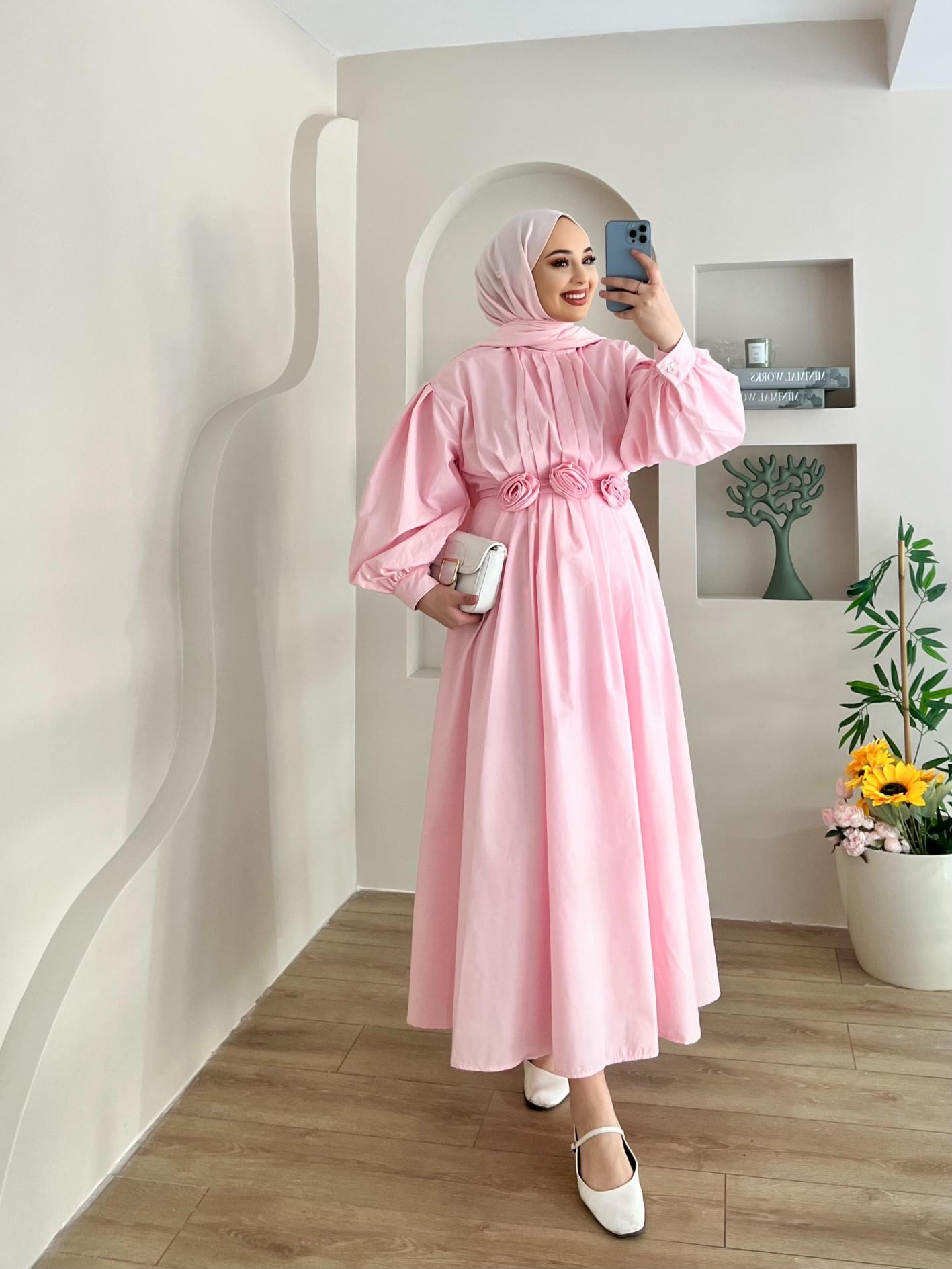 GÜL%20AKSESUARLI%20NEİA%20PEMBE%20ELBİSE